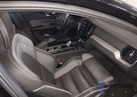 2024 Volvo S60 B5 Plus Black Edition из США, поврежденный, VIN 7JRL12TH8RG311124